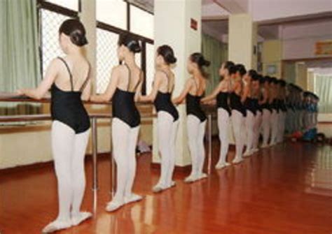 一组舞蹈女生「生图」告诉你：女生究竟要多漂亮才算漂亮？ - 艺术考级网