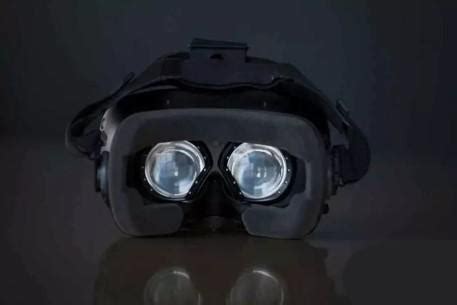 VR头显的未来是眼球追踪 玩游戏超酷不晕_设备_游戏鸟