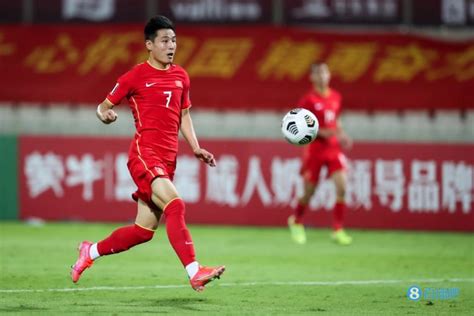 媒体人热议半场：即便有归化球员，武磊依然是中国足球第一前锋-直播吧zhibo8.cc