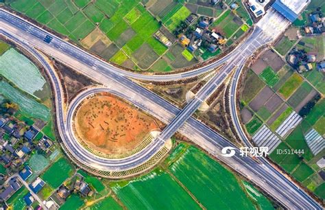 航拍成都“三绕”德阳至都江堰高速公路 图片 | 轩视界