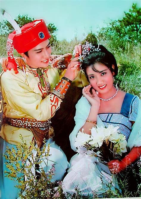 1980年的电影《孔雀公主》轰动一时，李秀明扮演的孔雀公主清丽动人，善良可爱。 #电影#