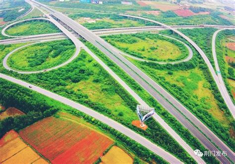 五年来，这条高速大变样！- 湖北省人民政府门户网站