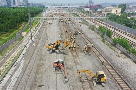 京唐铁路唐山站改造项目完成重点线路拨接施工，年底通车__财经头条