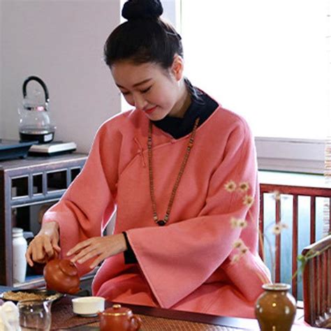 复古风头像茶艺师女生