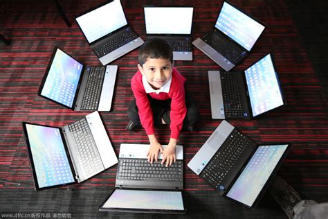 英国6岁电脑天才成为年龄最小微软认证专家 --图片频道--人民网