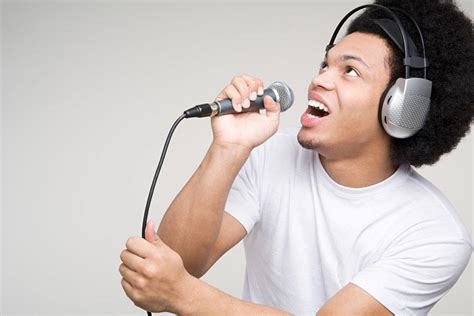 一分钟教你学唱歌：唱歌时如何让声音更加清晰_凤凰网视频_凤凰网