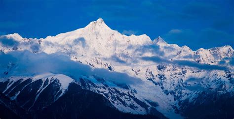 Meili Snow Mountain: Kawagebo, Mingyong Glacier, Weather & Hiking