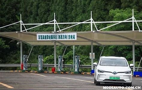 加速破解“充电难”，江苏 前5个月新建新能源汽车充电设施超2.7万根_新华报业网