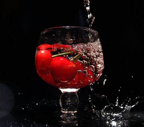 樱桃酒的功效作用_樱桃酒的酿制方法_樱桃酒的比例_5号网