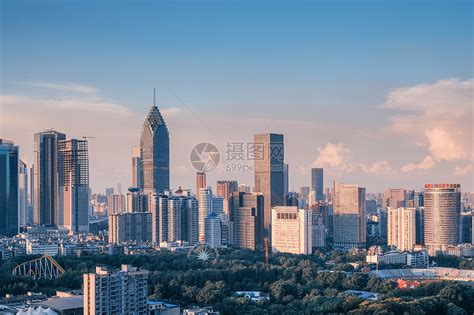 上海的城市夜景高楼大厦高清图片下载-正版图片500376966-摄图网
