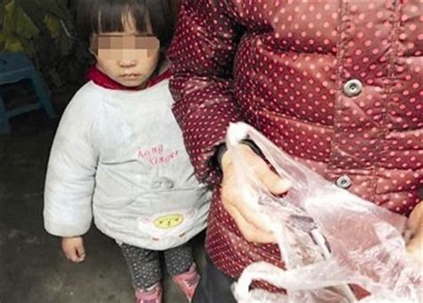 4岁女孩疑目睹凶案：“妈妈被爸爸杀死了”_海南频道_凤凰网