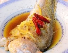 【清蒸米鱼的做法步骤图，清蒸米鱼怎么做好吃】盘子会唱歌_下厨房