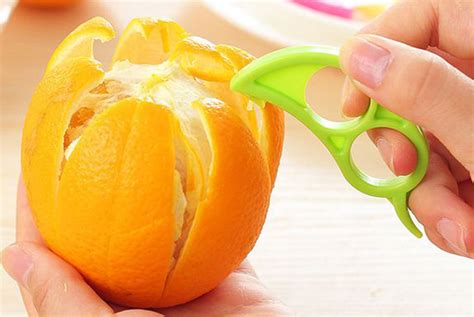 两种橙子剥皮小窍门，学会了吃橙子和吃橘子一样轻松！