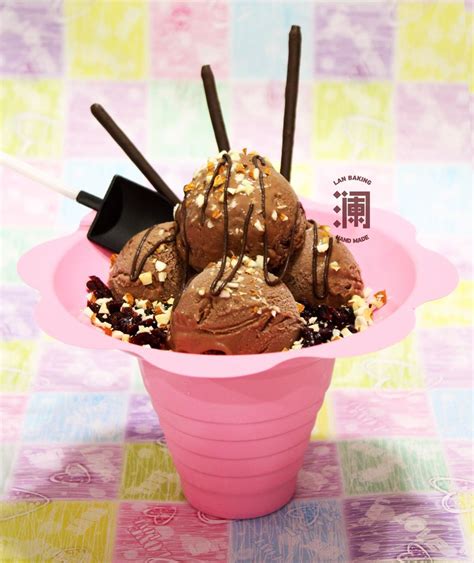 【薄荷巧克力冰淇淋的做法步骤图，怎么做好吃】姗Viola_下厨房