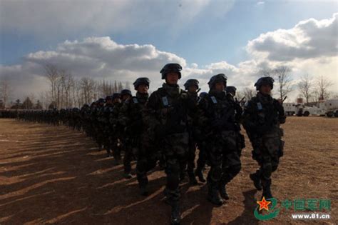 中国首次向海外派遣维和步兵营 含13名女兵|步兵营|维和_凤凰资讯