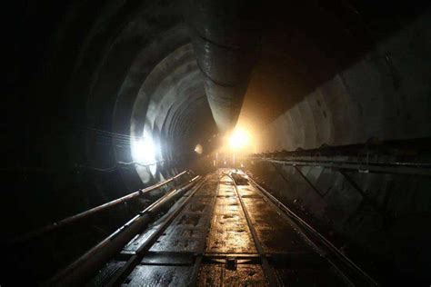 世界海拔最高的隧道《米拉山隧道》，全高度4750米、极限、极限！