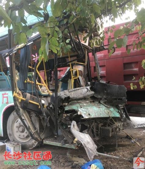 广西柳州“宝宝巴士”发生事故，车子“企图”一溜再溜|广西|柳州市_新浪新闻