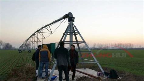 大口径农用喷灌机厂家 移动式抗旱灌溉设备 绞盘式喷灌机出售-阿里巴巴