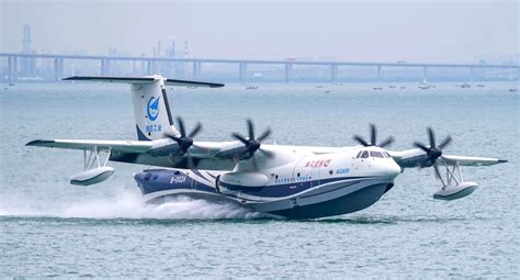 国产“鲲龙”AG600大型水陆两栖飞机首飞成功(组图)-中国民航网