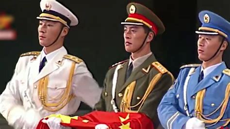 老兵回顾25年前香港回归交接仪式：中国仪仗兵唯一标准是万无一失