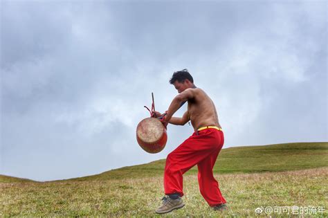 四筒鼓舞：是流传于云南昭通的祭祀舞蹈，距今已有3000多年的历史|舞蹈|舞蹈者|七彩云南_新浪新闻
