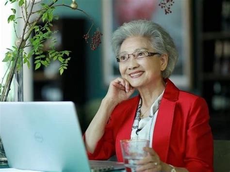 70岁的活力奶奶，几十年的医生，如何重新找回健康美丽！ - 知乎