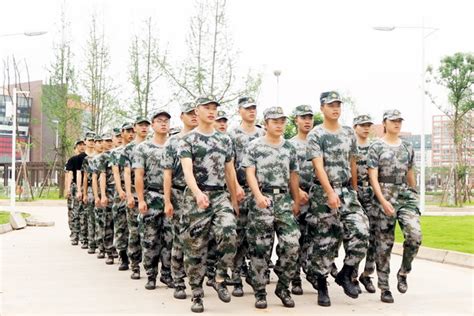 咸阳市渭城区武装部来我校开展征兵宣传工作---西藏民族大学