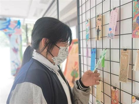 全国学生心理健康日，杭州市明珠实验学校推出“爱我·爱他人”书签设计大赛|杭州市|爱的|美术组_新浪新闻