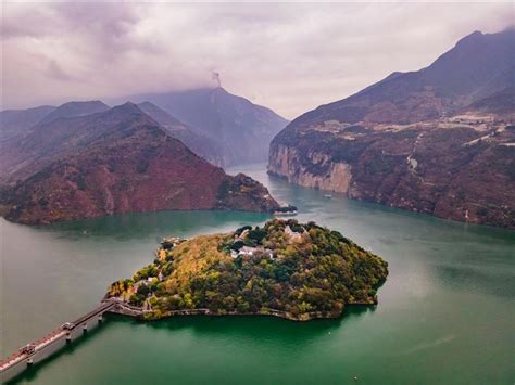 长江三峡指的是哪三峡 - 知百科