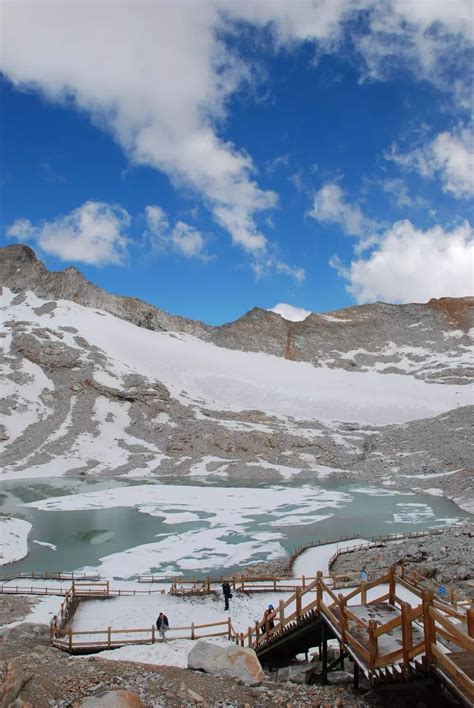 航拍四川-达古冰川冬景 图片 | 轩视界