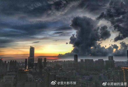 暴雨洗礼后的江城武汉 云雾缭绕似仙境-天气图集-中国天气网