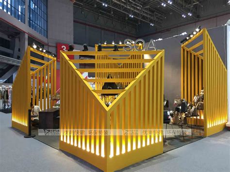 36平方米展台设计搭建-2017年上海服装面料展,简洁时尚大气绿色展台