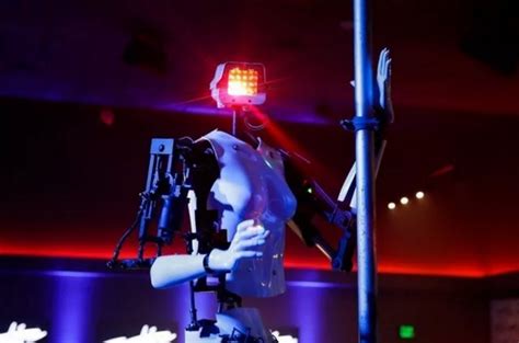真·机械舞！波士顿动力机器人组团跳舞，battle画面令网友自愧不如 | 北晚新视觉