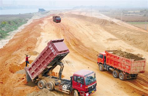 莱芜茂业中心项目土石方开挖及外运工程_山东安达爆破工程有限公司
