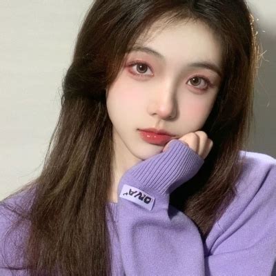 非主流红唇美女头像