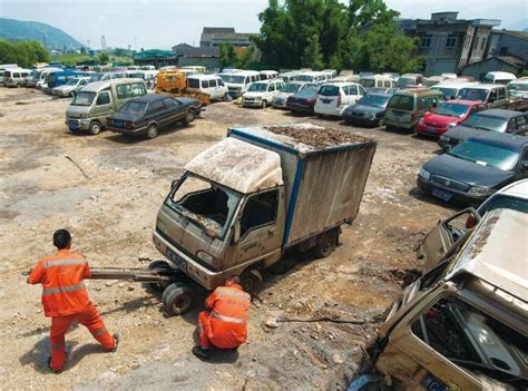 139辆僵尸车被拖进集中营 旧车未报废新车上不了牌-新闻中心-温州网