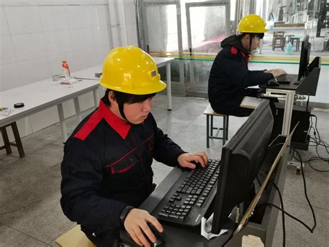 信电系组织学生赴淮南联合大学参加“智能电梯装调与维护”赛项-智能与电气工程学院