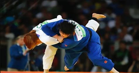 360体育-组图-东京奥运会柔道女子48公斤级 科索沃选手克拉斯尼奇夺冠