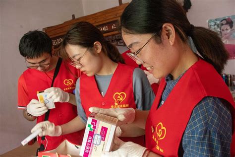 云南大学志愿服务项目首次荣获全国志愿服务项目大赛金奖-云南大学新闻网