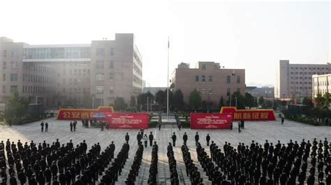 奋进新征程！贵阳市公安局隆重举行升警旗仪式！_腾讯视频