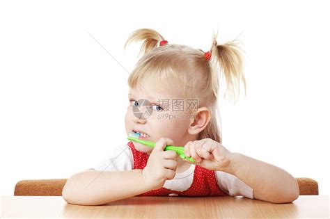 有牙刷的儿童刷子牙齿童年女性孩子喜悦快乐工作室牙膏乐趣高清图片下载-正版图片320308690-摄图网