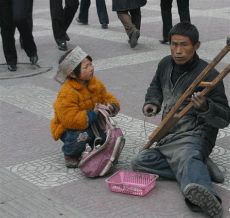 2011年2月7日安徽阜阳拐卖儿童成风，残害儿童乞讨 - 历史上的今天
