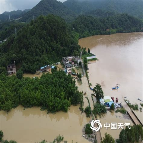 广东河源一高速路桥梁断裂造成1死4伤 现场正救援(图)|匝道|侧翻_凤凰资讯