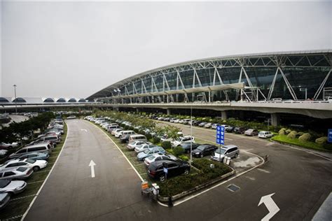 广州白云国际机场三期航站楼创意方案 - 北京中航筑诚机场建设顾问有限公司
