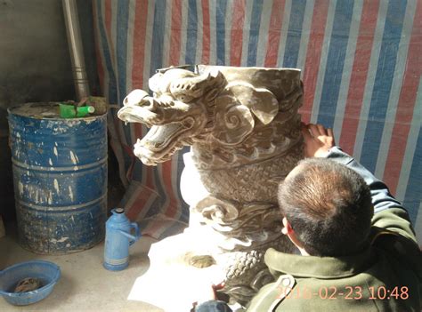 玻璃钢龙柱雕塑泥塑完成(组图)-网站公告_滨州宏景雕塑有限公司