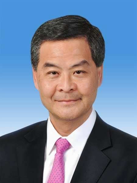 历史上的今天3月25日_2012年梁振英在行政长官选举中获得689票，超过法定之600票，成功当选香港特别行政区第四届行政长官