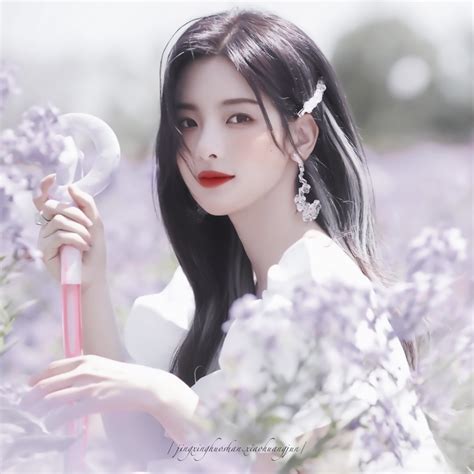 杨超越古风头像真人女生