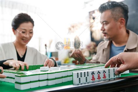 四川人打麻将图片