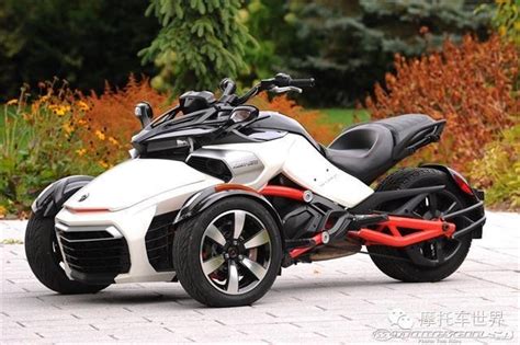 售价才约5.7万，庞巴迪发布全新入门级600cc倒三轮，这外观还要啥两轮摩托_凤凰网汽车_凤凰网