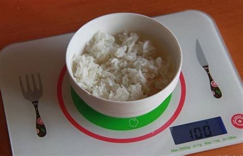 【二两米饭的热量】【图】二两米饭的热量是多少？ 教你减肥怎么吃米饭又不挨饿(3)_伊秀美食|yxlady.com